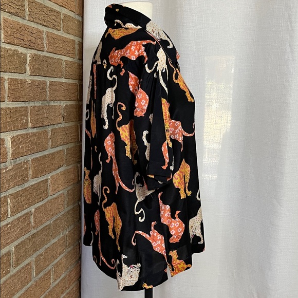 Urban Outfitters Hayden Souvenir Button-Down Shirt. - Small - Picture 2 of 6